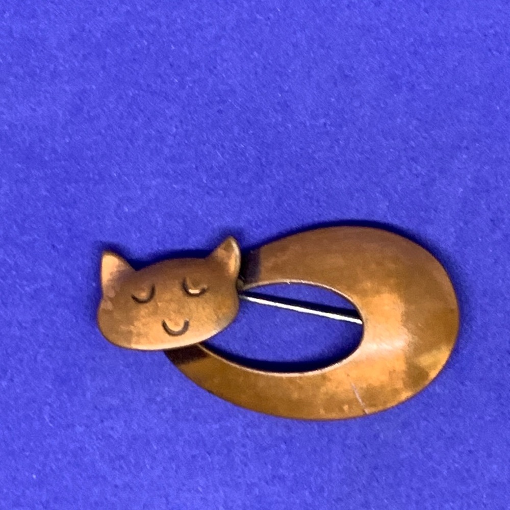 Vintage Mid-Century Minimalist Copper Cat Brooch